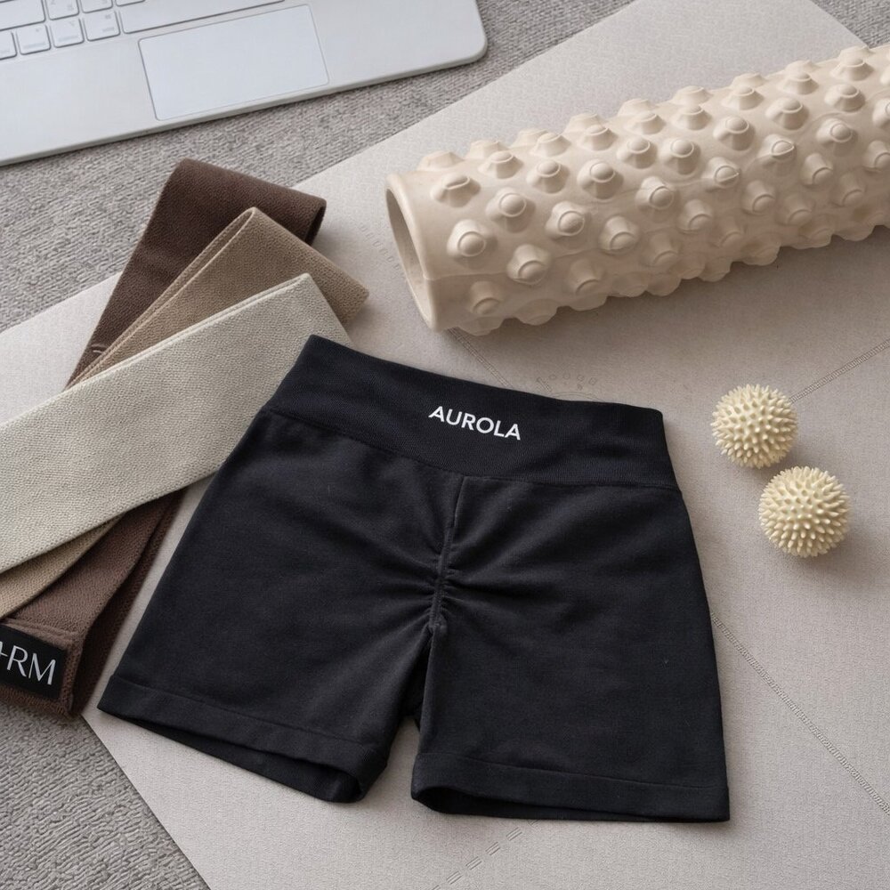 Aurola Black Seamless Scrunch Butt Workout Shorts Ladies Medium